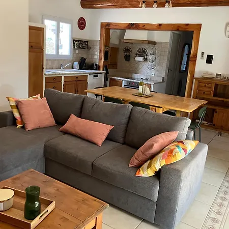 Holiday home Mazet Des Cedres Au Pied De La Colline